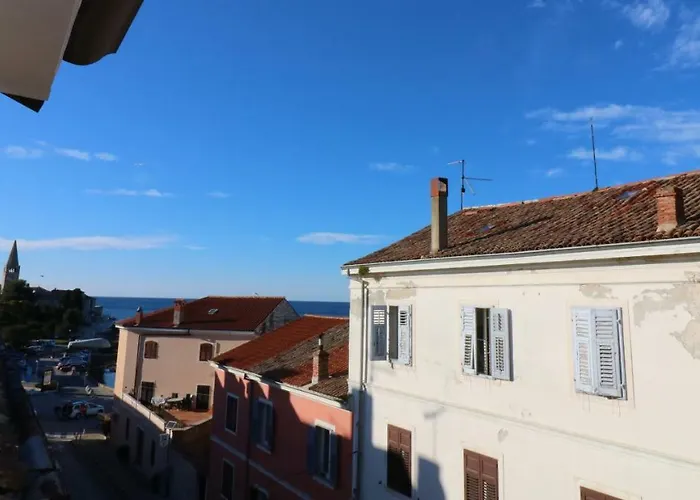 Old Town Rooms And Apartment